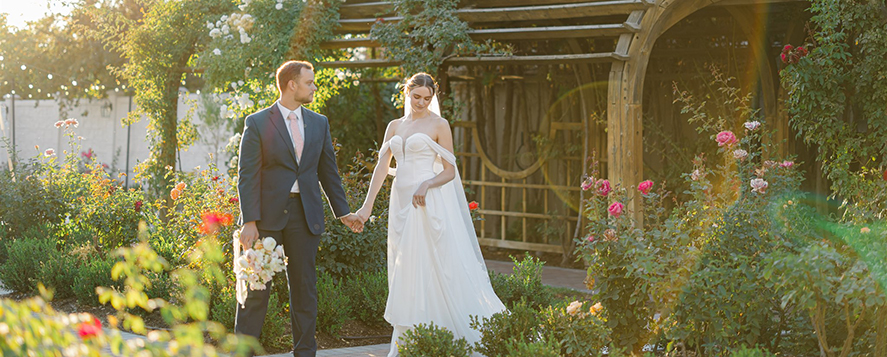 bride and groom wedding photography outdoor venue thanksgiving point utah
