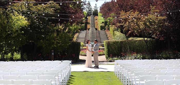 Thanksgiving Point’s stunning locations and exceptional service ensure that every moment of your wedding day is unforgettable.
